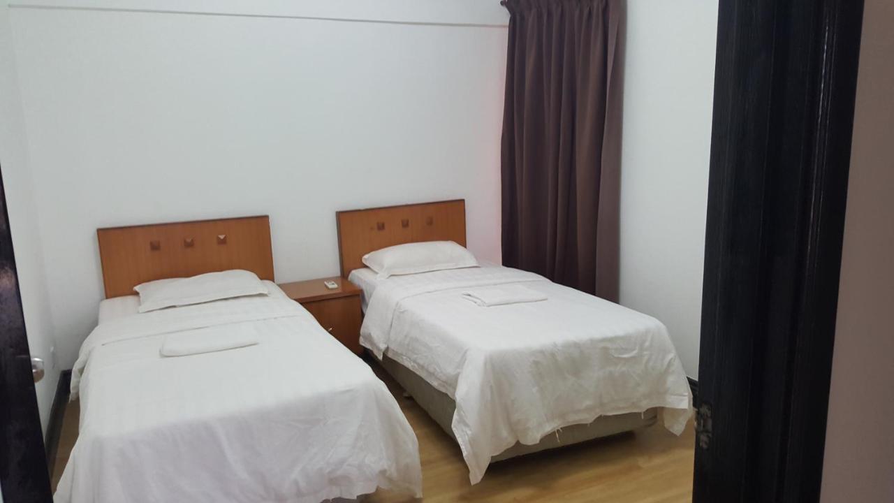 Homestay Marina Court Resort Kota Kinabalu Bagian luar foto